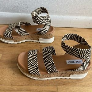Steve Madden platform print sandal